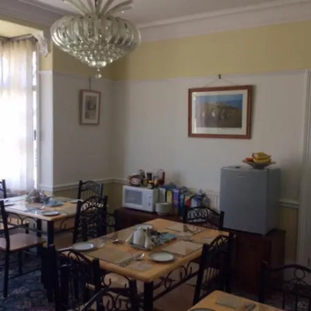 Alma Lodge Guest House-2